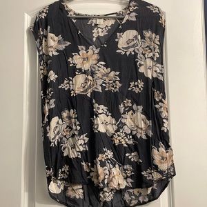 Old navy floral blouse